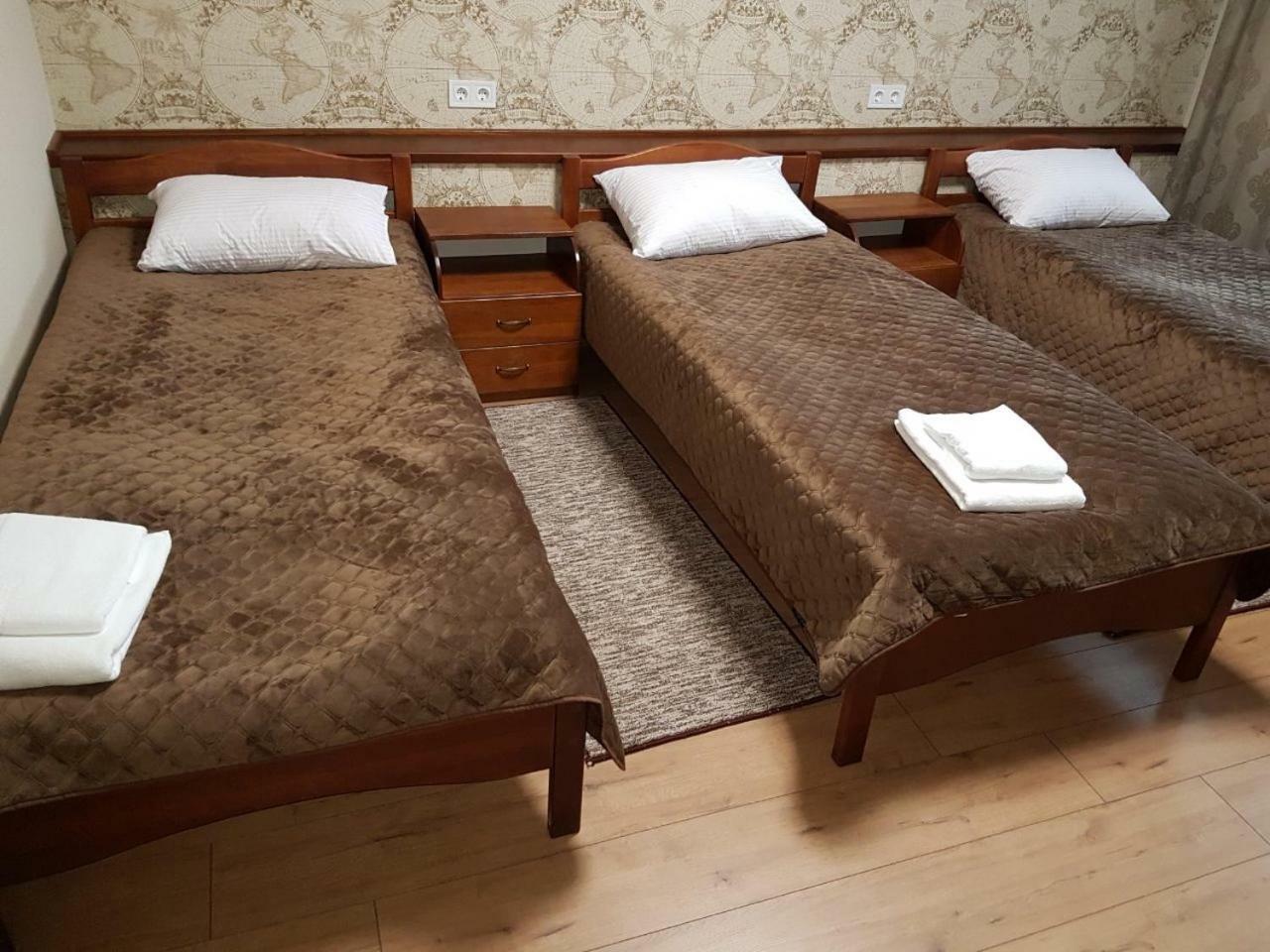 Готель Біля Фонтану 빈니차 외부 사진