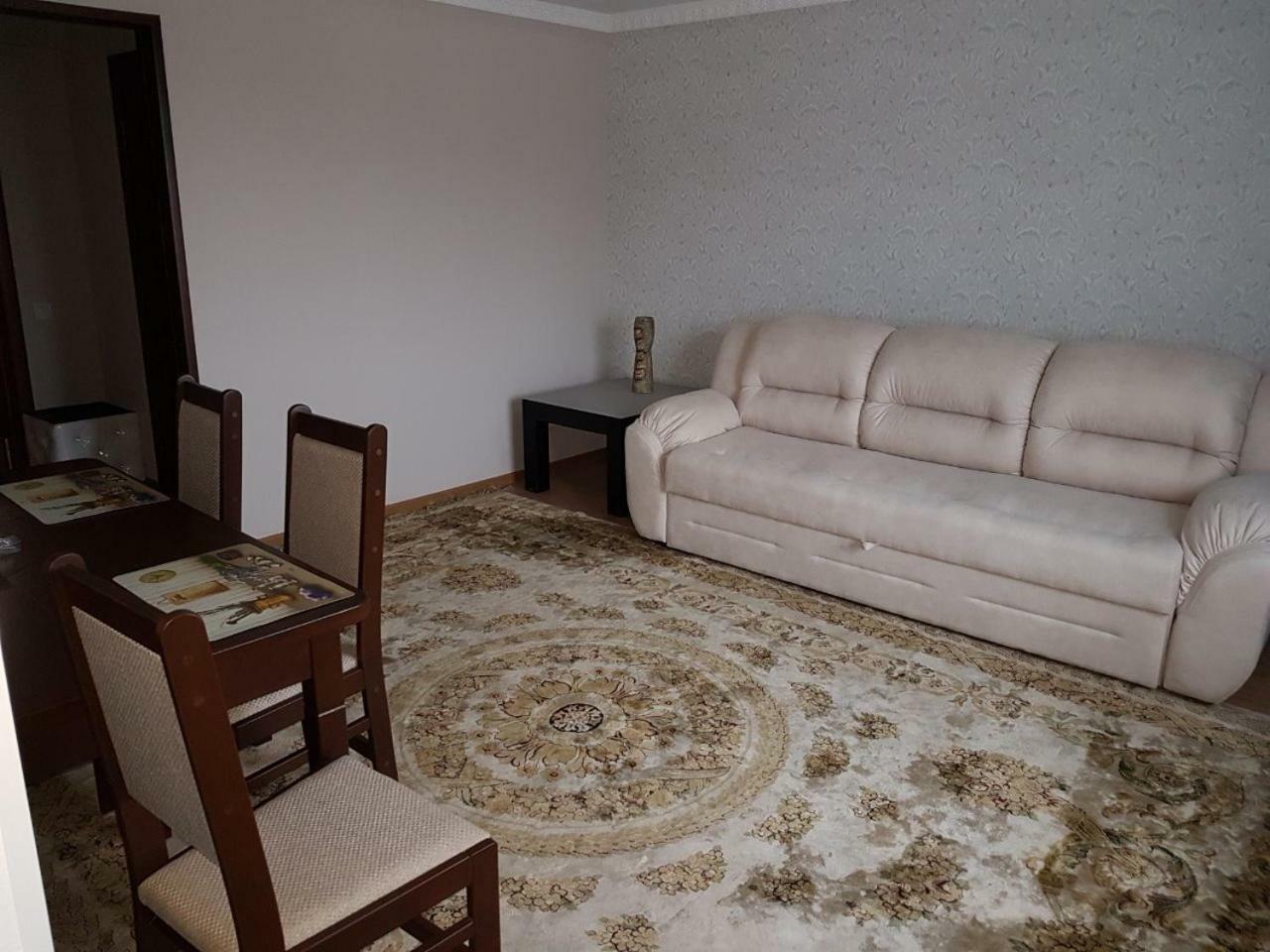 Готель Біля Фонтану 빈니차 외부 사진
